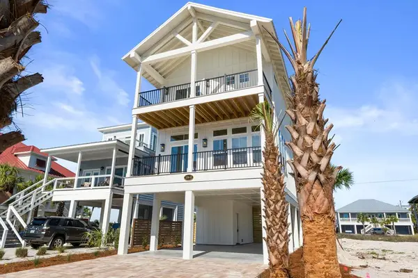 104 S 26th St #B, Mexico Beach, FL 32456