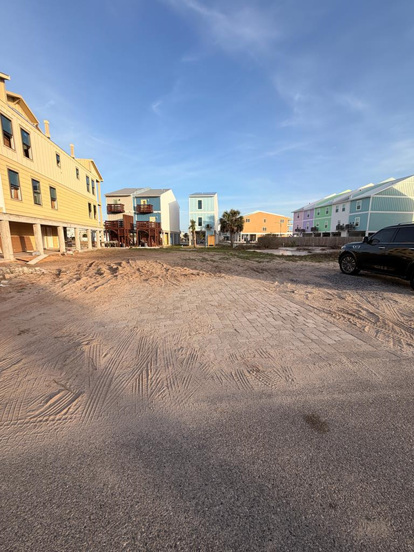 111 38th St, Mexico Beach, FL 32456