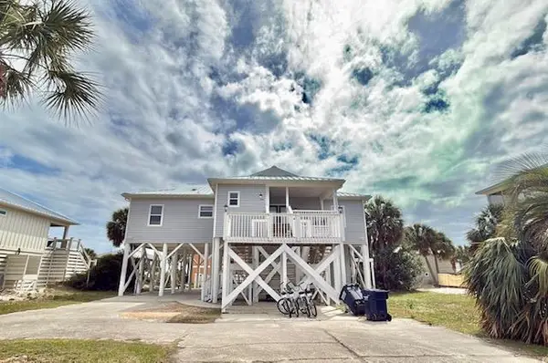 1040 E Gulf Beach Dr, St. George Island, FL 32328