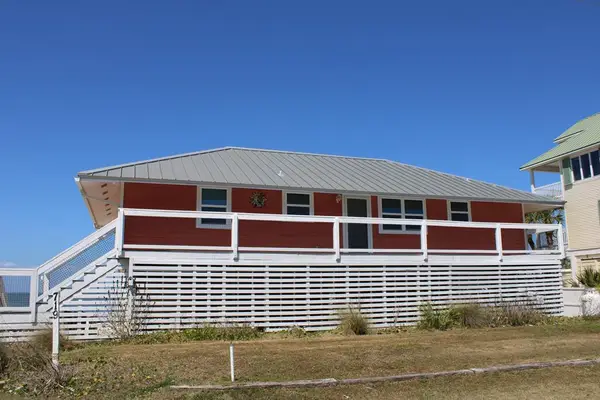 719 Buck St, St. George Island, FL 32328