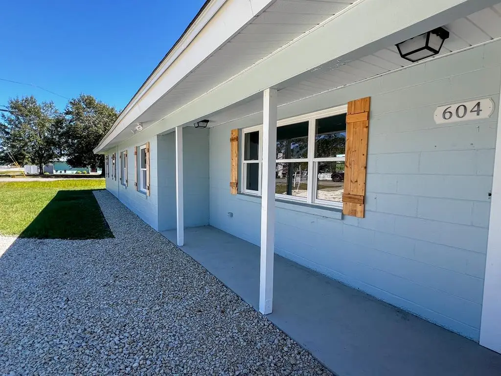 604 10th St, Port Saint Joe, FL 32456 - #1