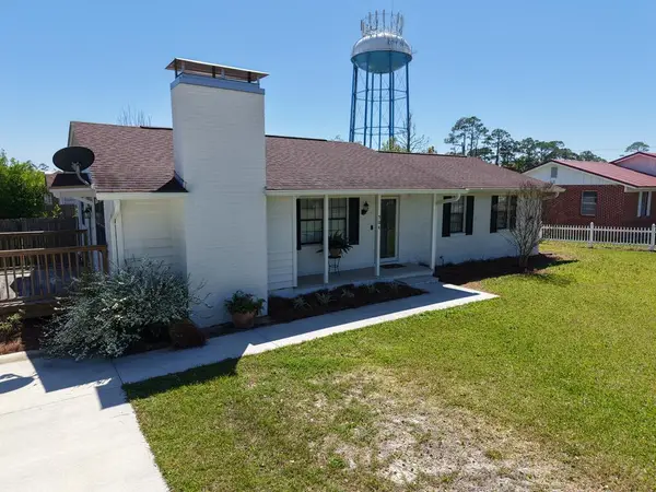 504 10th St, Port St. Joe, FL 32456