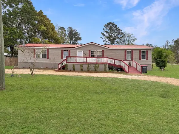 234 Sesame St, Wewahitchka, FL 32465
