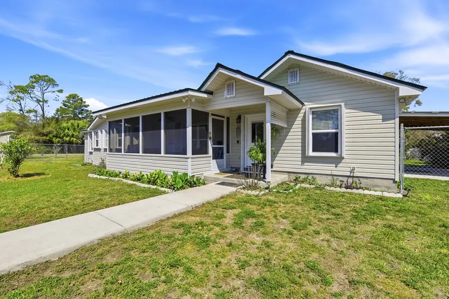 212 Nw Ave C, Carrabelle, FL 32322 - #3