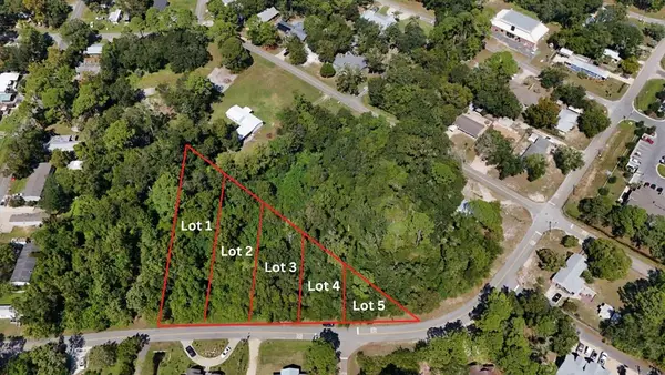 235 Bobby Cato St, Apalachicola, FL 32320