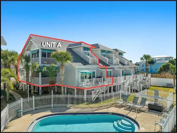 102 S 38th St #A, Mexico Beach, FL 32456