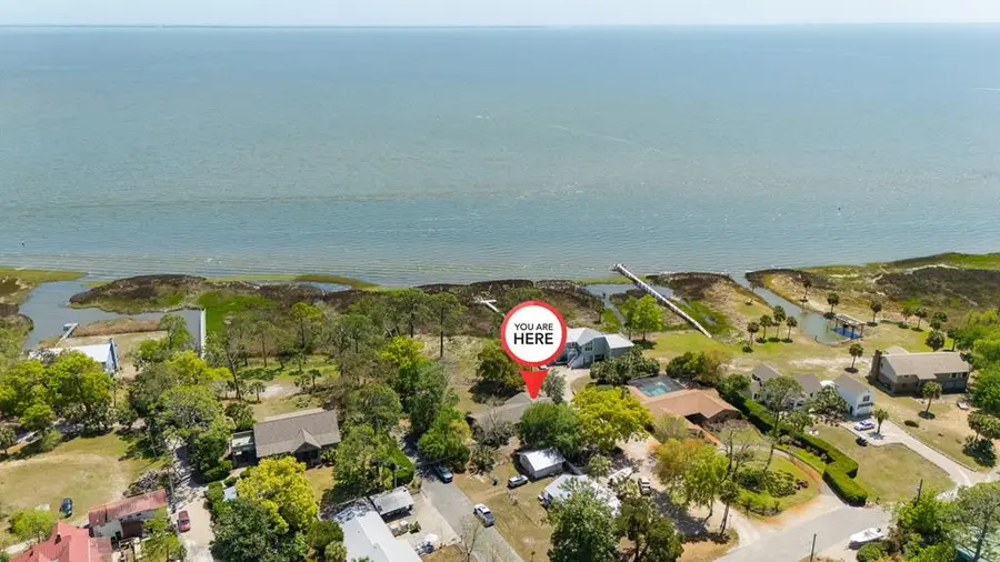 26 17th St, Apalachicola, FL 32320 - #2