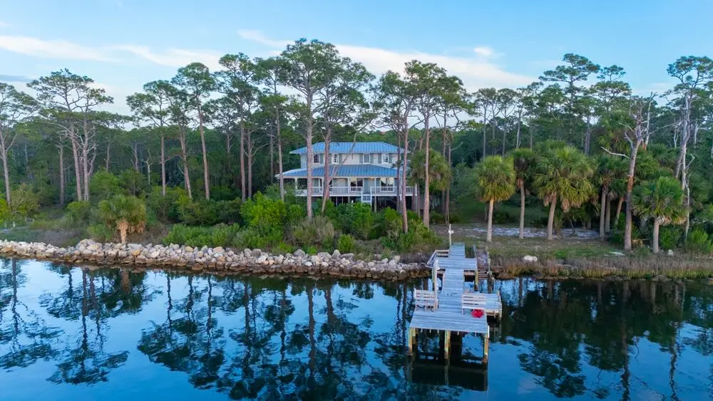 2039 Sand Dollar Trl, Saint George Island, FL 32328 - #1