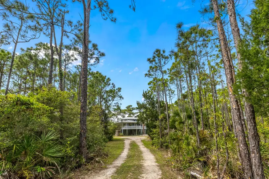 2039 Sand Dollar Trl, Saint George Island, FL 32328 - #2