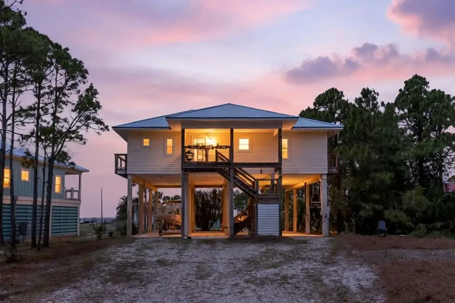 833 W Bay Shore Dr, Saint George Island, FL 32328 - #2