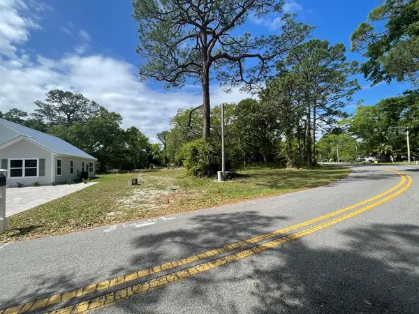 228 17th St, Apalachicola, FL 32320