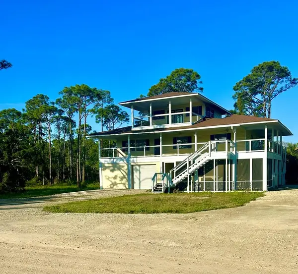 328 Bruce St, St. George Island, FL 32328