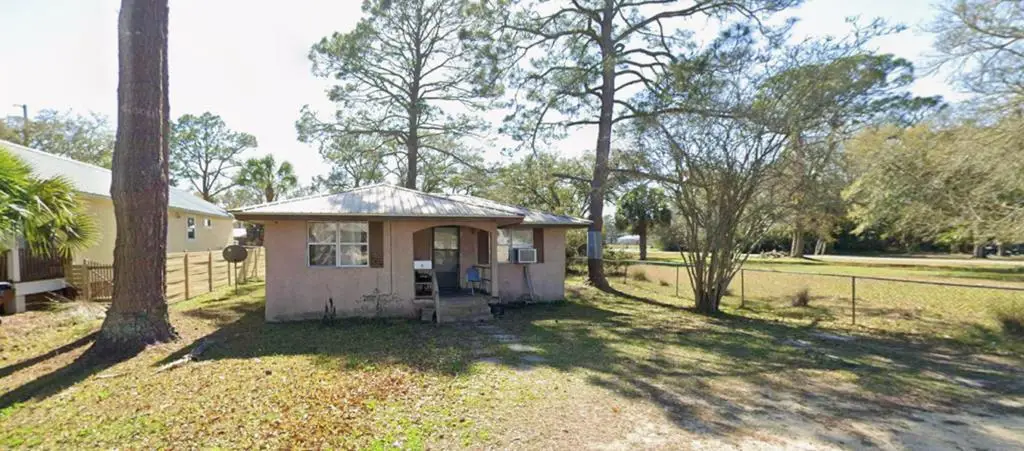 150 13th St, Apalachicola, FL 32320 - #1