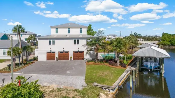 209 Water Dr, Mexico Beach, FL 32456