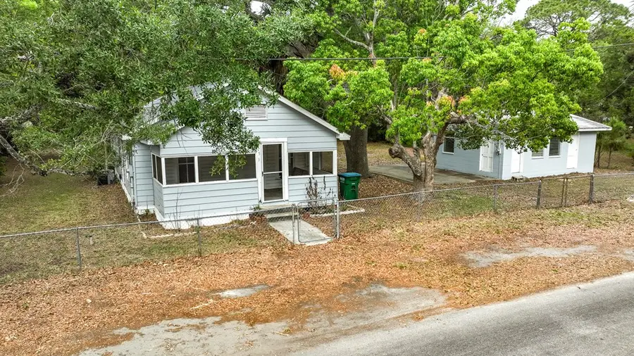 250 Clark Dr, Panacea, FL 32346 - #2