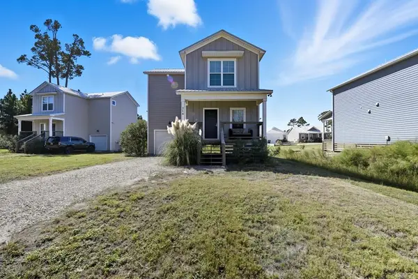 214 Lake Mckissack Ln, Carrabelle, FL 32322