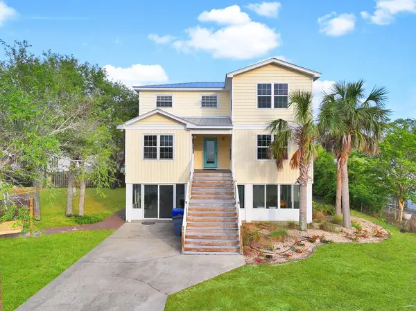 106 22nd St, Mexico Beach, FL 32456
