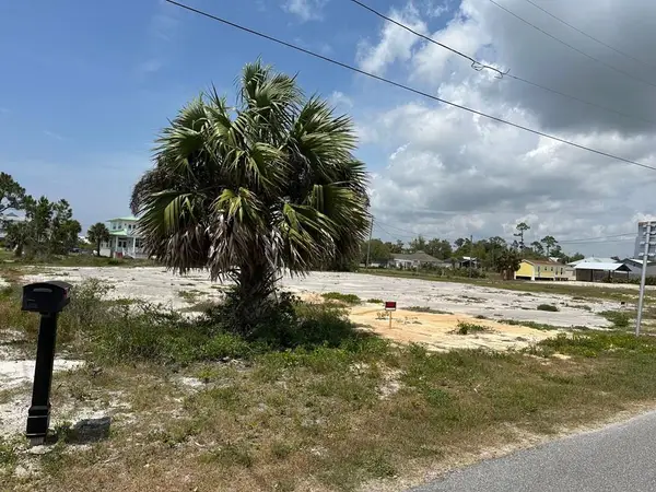 14/15 Atlantic St, Port St. Joe, FL 32456