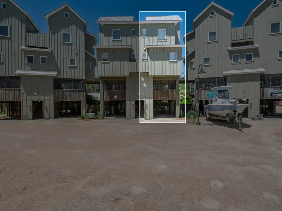 369 Pirates Landing Dr, Carrabelle, FL 32322 - #2