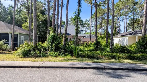 122 Skimmer Dr, Carrabelle, FL 32322