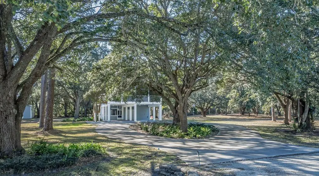 140 Craig St, Carrabelle, FL 32322 - #1