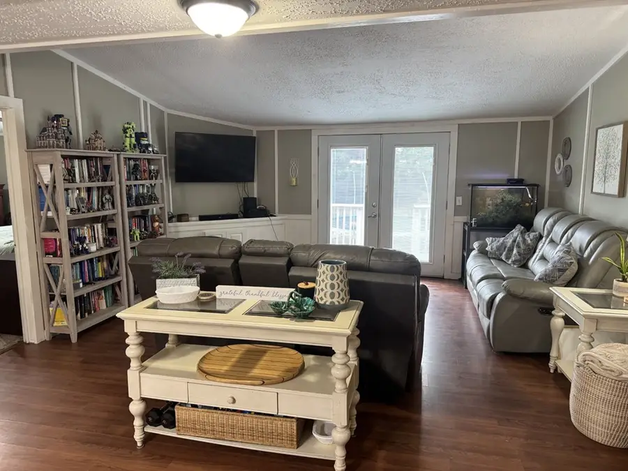 279 Sealy Dr, Wewahitchka, FL 32465 - #3