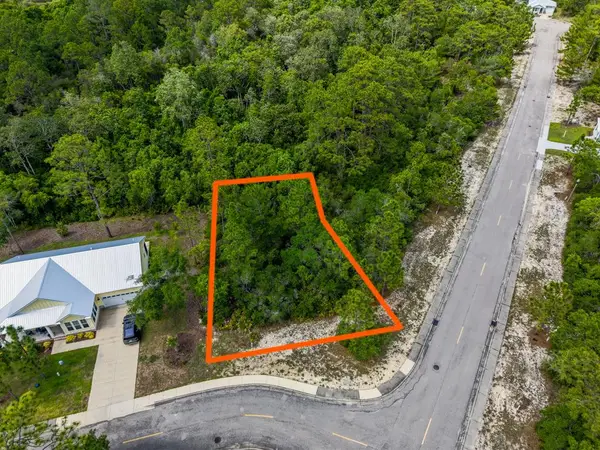 137 Anhinga Ct, Carrabelle, FL 32323
