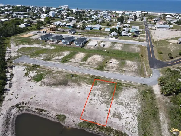9482 Tulip Ave, Port St. Joe, FL 32456