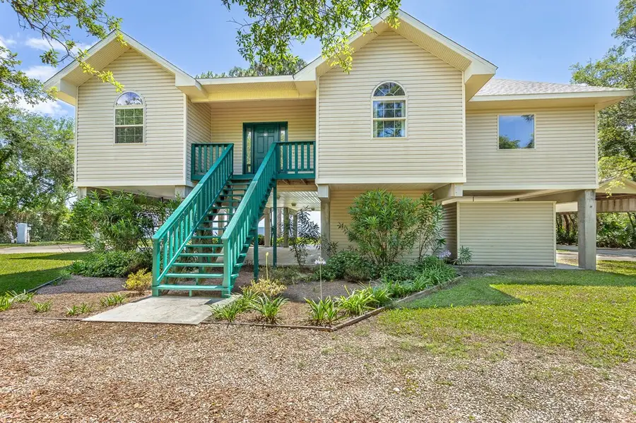 79 S Bay Shore Dr, Eastpoint, FL 32328 - #3