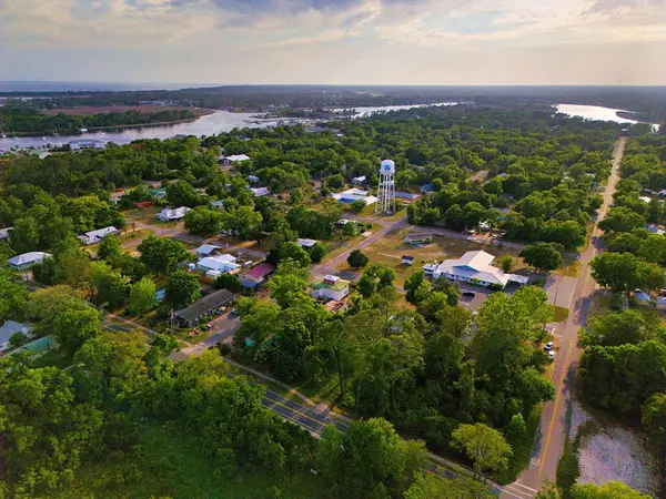 605 Tallahassee St, Carrabelle, FL 32322