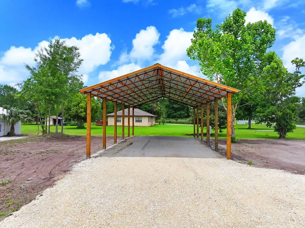 133 Sealy Dr, Wewahitchka, FL 32465 - #1