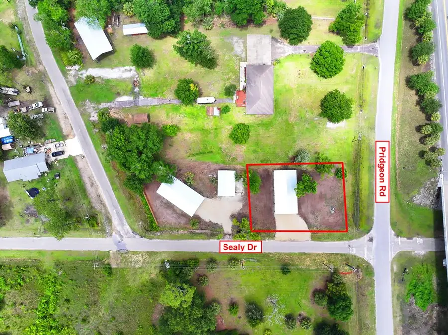 133 Sealy Dr, Wewahitchka, FL 32465 - #3