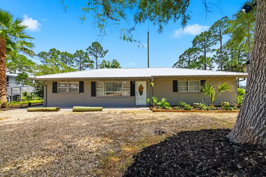 427 River Rd, Carrabelle, FL 32322 - #3