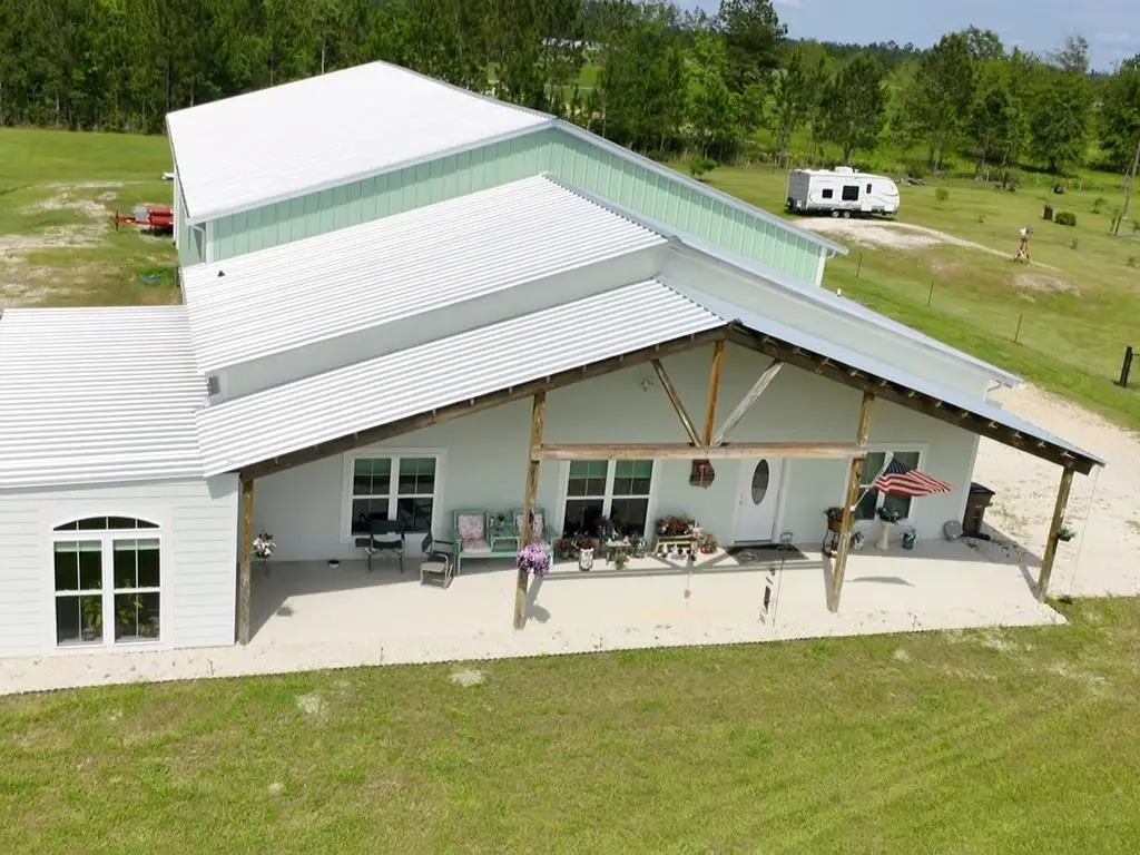 130 Goldenrod Ln, Wewahitchka, FL 32465 - #1