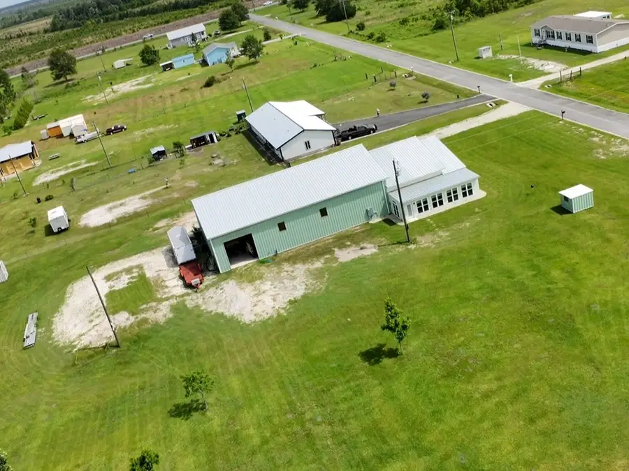 130 Goldenrod Ln, Wewahitchka, FL 32465 - #3