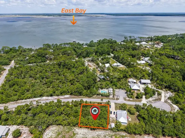 140 Longleaf Rd, Eastpoint, FL 32328