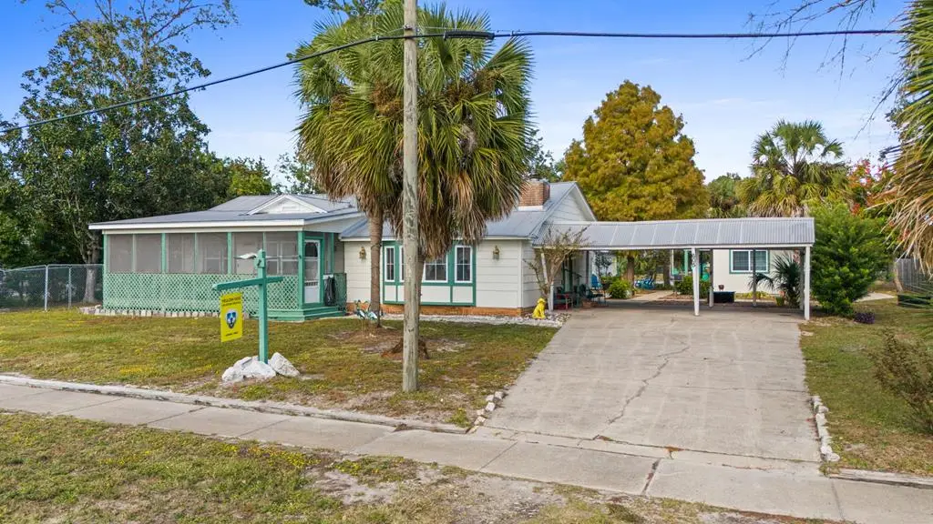 605 10th St, Port Saint Joe, FL 32456 - #1