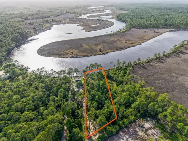 150 New River Ln, Carrabelle, FL 32322