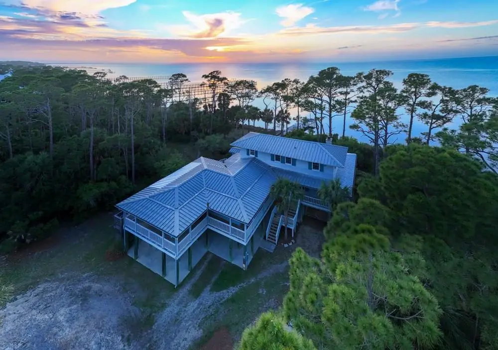 2039 Sand Dollar Trl, Saint George Island, FL 32328 - #1