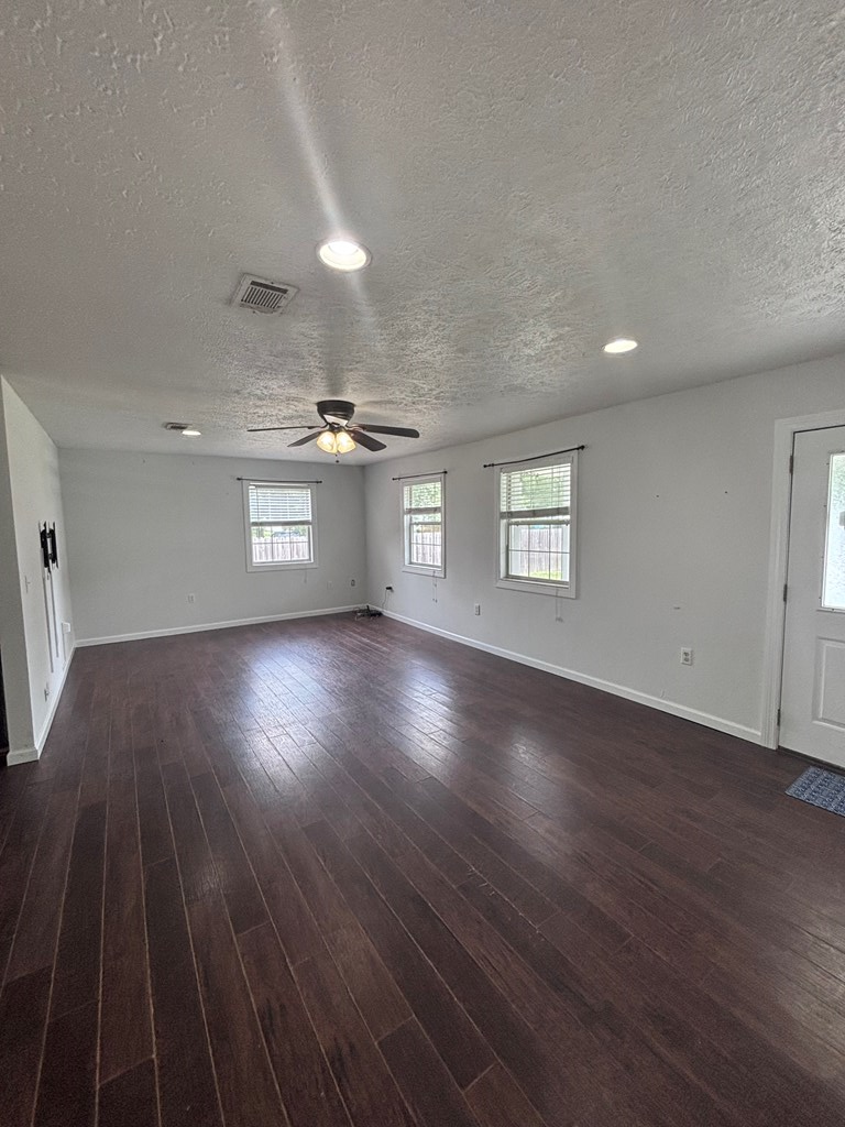 205 Riverview Dr, Wewahitchka, FL 32465 - #3