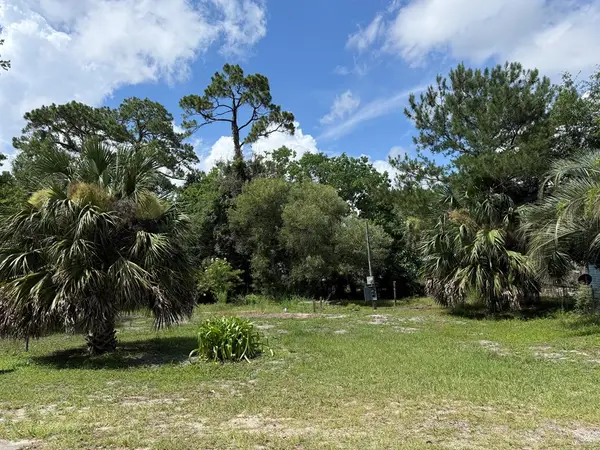 1053 Cypress St, Apalachicola, FL 32320