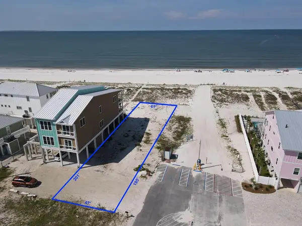 117 S 37th St #D, Mexico Beach, FL 32456