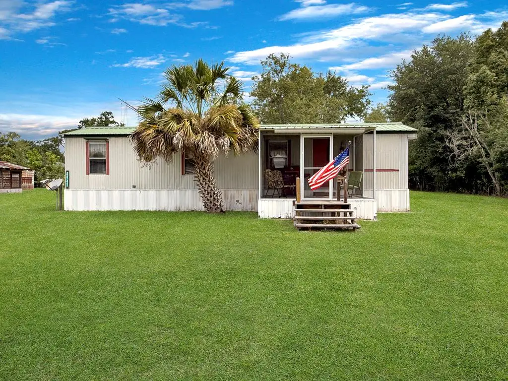 6947 Blossom Hill Rd, Wewahitchka, FL 32465 - #1