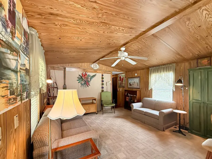 6947 Blossom Hill Rd, Wewahitchka, FL 32465 - #2