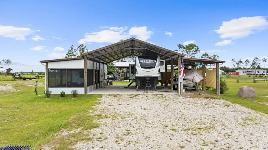 231 Carr's Ln, Wewahitchka, FL 32465 - #2