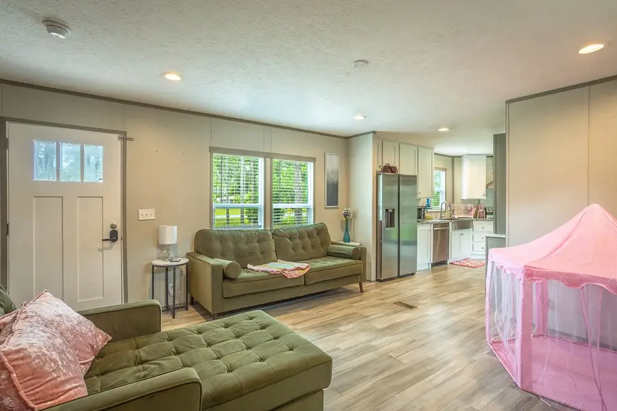 903 Cc Land Rd, Eastpoint, FL 32328 - #3