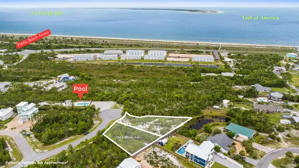 205-207 S Brooks Ave, Port St. Joe, FL 32456