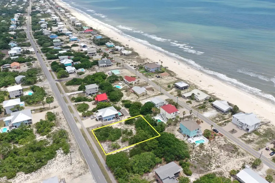 1032 W Gulf Beach Dr, Saint George Island, FL 32328 - #3