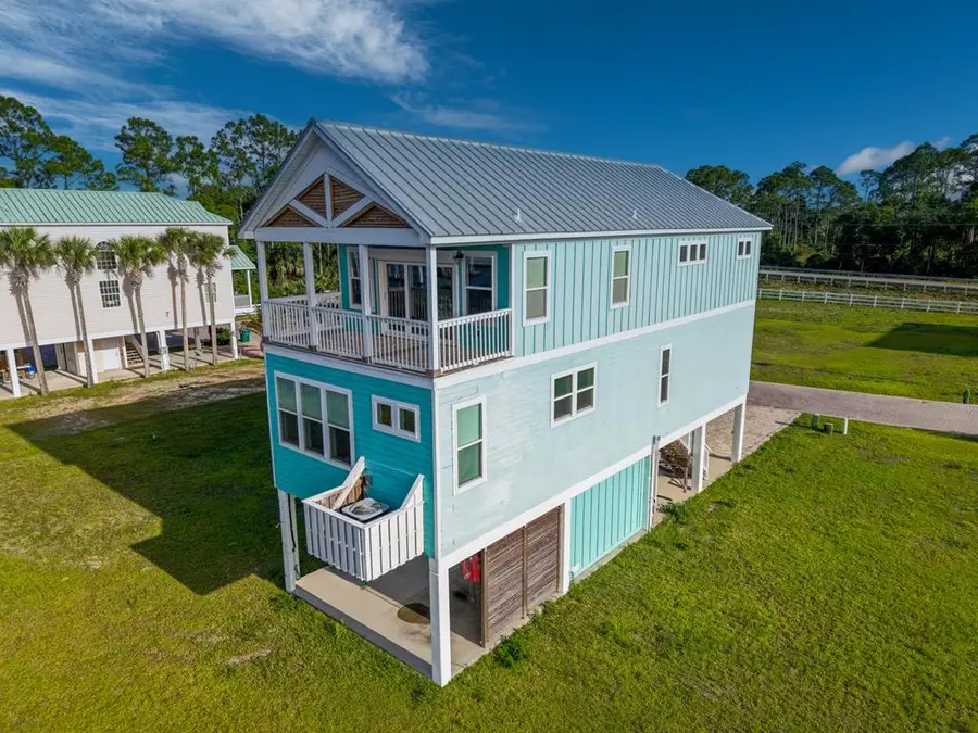 121 Anglers Harbor Ln, Carrabelle, FL 32322 - #2