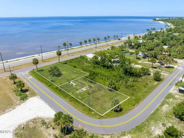 2411 Victoria Ave, Port St. Joe, FL 32456